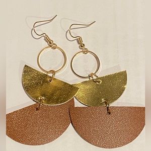 Semi circle brown earrings